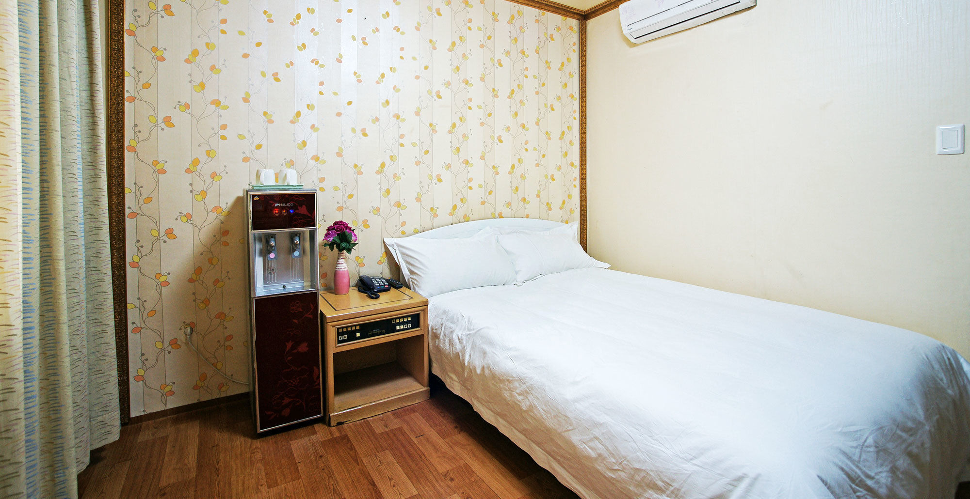 Emerald Hotel Jeju Exterior photo